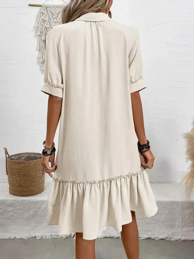 Nayeli | Kleid mit Volantsaum und Knöpfen