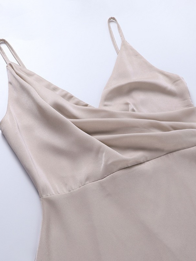 Levana | Elegantes Glanzkleid