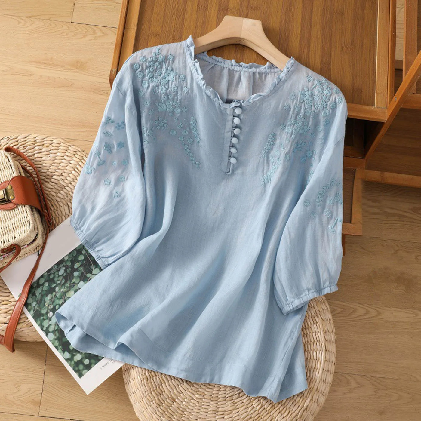 Myrelle | Bestickte Bluse mit Knopfleiste