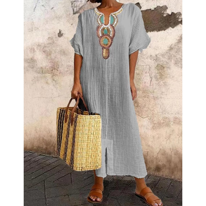 Melurina | Besticktes Kleid mit Schlitz